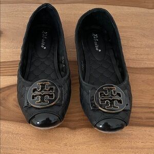 7.5.   Black Quilted Flats with Gold Accent